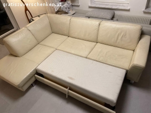 ADA Designercouch zu verschenken. Verschenke meine Echtledercouch in Farbe Creme-Weiß von der Marke ADA. Sie wurde mehrere Jahre genutzt und zeigt gebrauchsspuren/mehrere oberflächliche Kratzer auf (siehe Fotos).
Maße: 
270cm x 200cm
Höhe: 80cm
-nichtraucher Haushalt
-Bettfunktion
-nur selbstabholung
Bei Interesse stehe ich gerne für Fragen zur Verfügung.