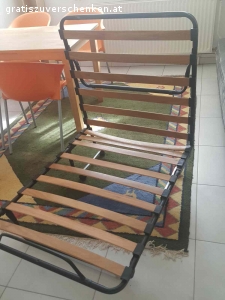 Aufklappbett 90 x 190. Ich verschenke Aufklappbett 90 x 190 ohne Matratze gegen Selbstabholung in 1180 Wien