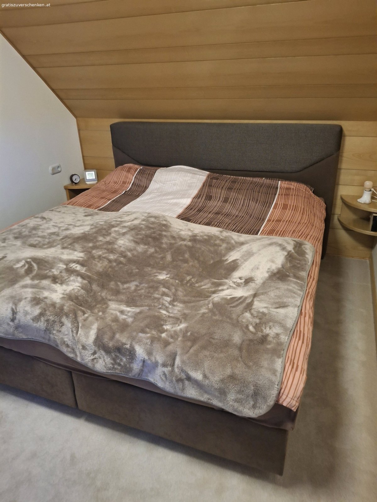 Bett. 200x190