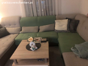 Cauch. Verschenke cauch gegen selbstabholung .
Breite 363x178cm ,mit bettfunktion ca.7jahre alt.
Optische Gebrauchsspuren sonst ok.
Termin in ca.2-3 wochen