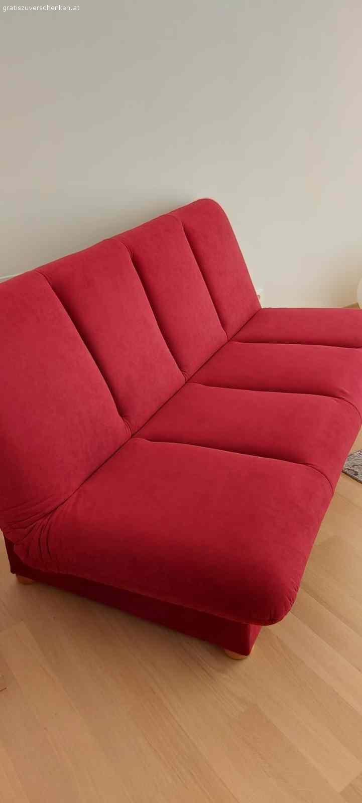 Couch mit Bettfunktion. Sehr gut erhaltende und hochwertige Couch mit praktischer Bettfunktion und viel Stauraum. Bezug Fleckenfrei und super gepflegt.
Abmessungen:
Couch Breite 185 cm, Tiefe 95 cm, Sitztiefe 65 cm, Höhe mit Lehne 55 cm
Liegefläche 125x185 cm
Aufgrund von Wohnungsräumung und Platzmangel zu verschenken.