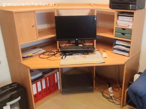 Eckbank + Büromöbel zu verschenken. Eckbank mit Tisch und 2 Sessel (Tischlermaßarbeit) Größe 130x230 und Eckschreibtisch Größe 135x135 zu verschenken gegen Selbstabholung.