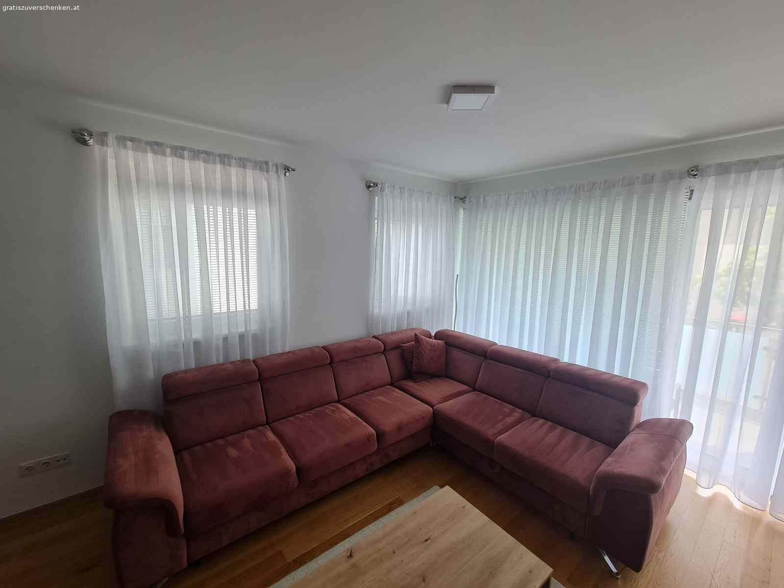 Ecksofa. Ecksofa 245x215

Vor 1,5 Jahren gekauft. Gute Zustand.

Zu verschenken, da wir neue Möbel gekauft haben.



Selbstabholung.

Abholbereit: ab sofort.



Schüttdorf