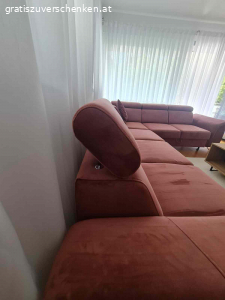 Ecksofa. Ecksofa 245x215

Vor 1,5 Jahren gekauft. Gute Zustand.

Zu verschenken, da wir neue Möbel gekauft haben.



Selbstabholung.

Abholbereit: ab sofort.



Schüttdorf