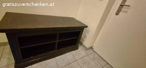 Fernsehbank zu verschenken. Schöne dunkelbraune Fernsehbank zu verschenken. Leichte Gebrauchspuren. Mit Fächern. Habe leider keinen Platz mehr dafür in der neuen Wohnung.