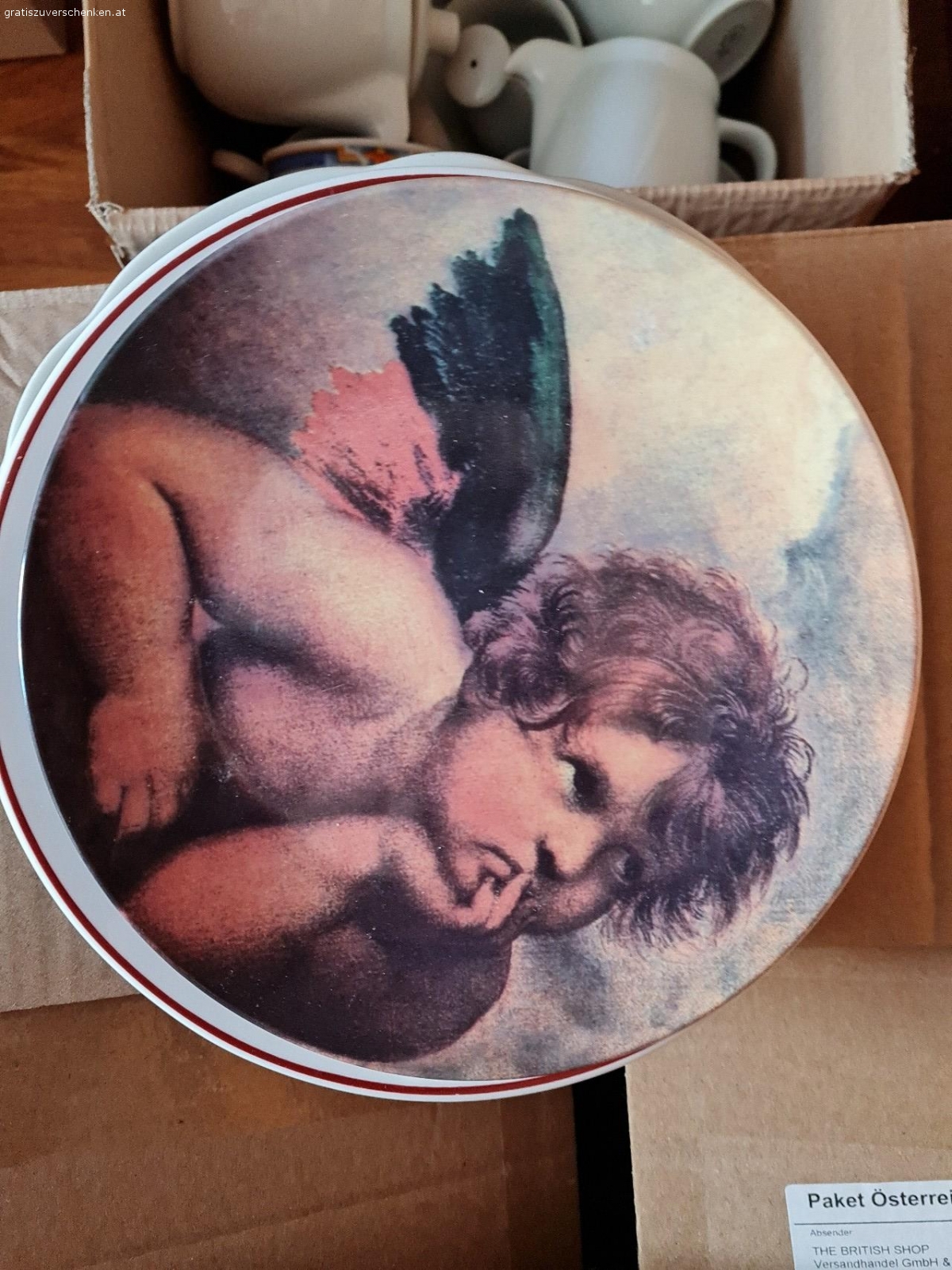 Flohmarkt. Allerhand Krimskrams zu verschenken: Kaffeeservice, Gläser, Gummistiefel etc.
Nur als "Konvolut" abzugeben !