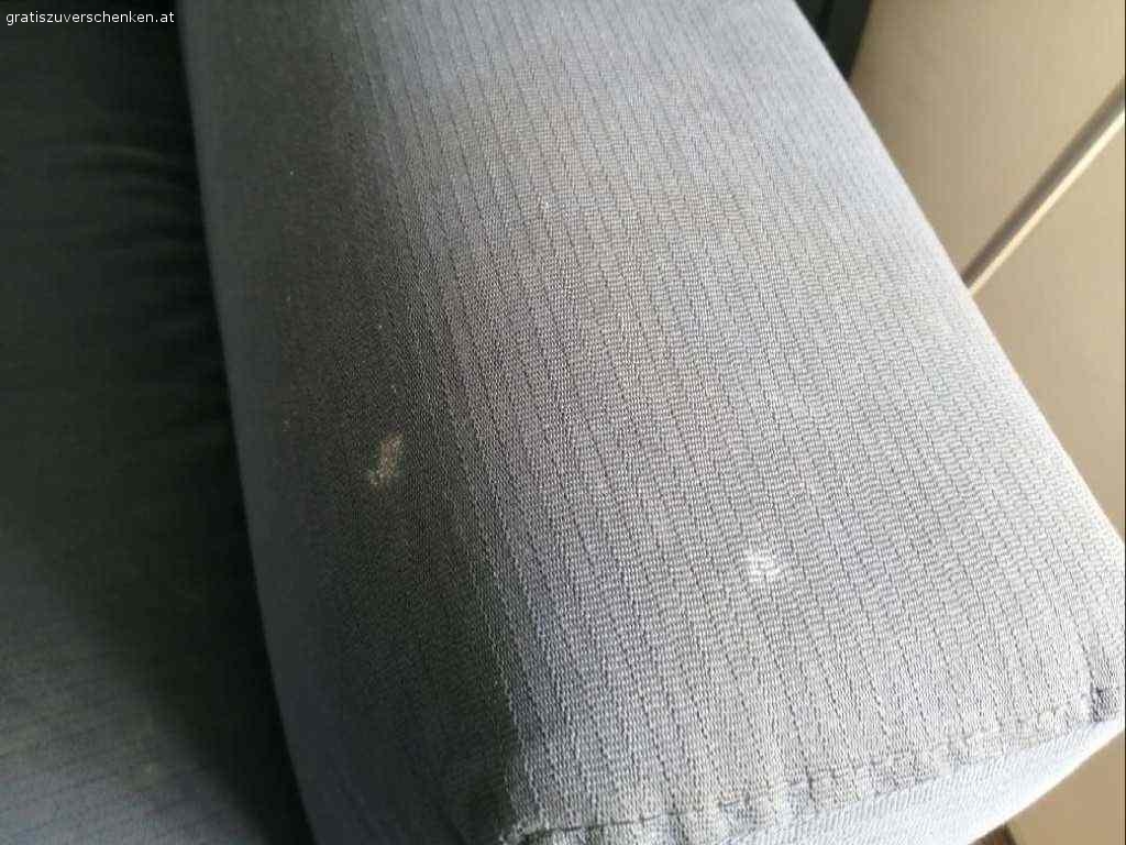 IKEA Sofa gebraucht. IKEA Sofa zu verschenken, im guten Zustand. In Graz St Leonhard abzuholen. Einige Gebrauchspuren. Interessierte bitte schreiben.
