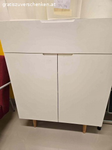 Kasterln usw. Schuhkasterl weiss
Inneenleben eines 3m Kastens