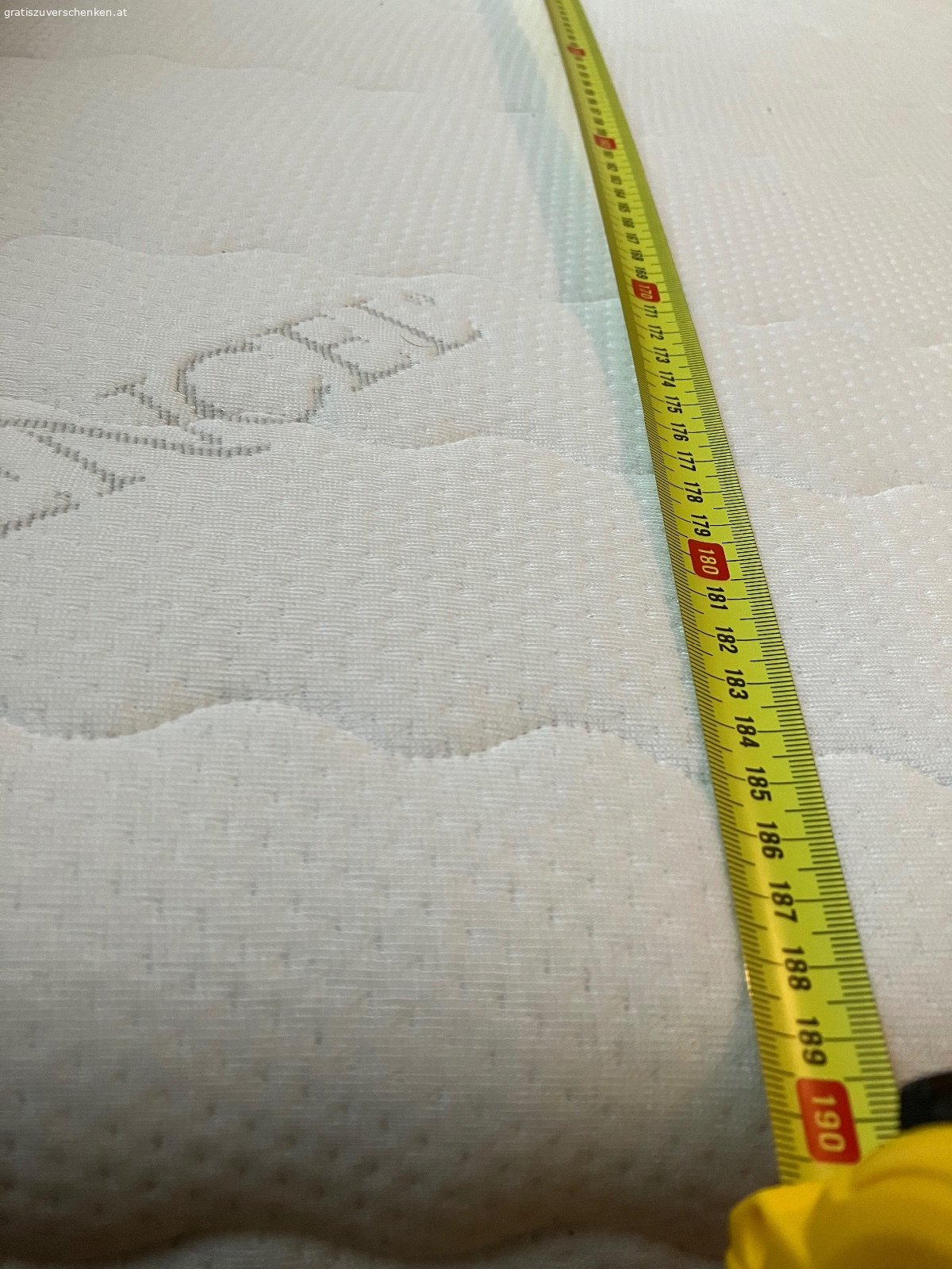 Matratze. Matratze in guter Zustand und nicht oft benutzt
Höhe 190 cm
Breite 120 cm
Tiefe 20 cm