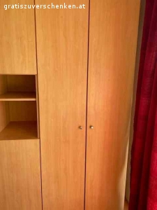 Schlafzimmerverbau. Schlafzimmer Verbau in einem einwandfreien Zustand abzugeben.
vom Tischler
446cm breit, 247 cm Hoch 60cm tief
Demontage und Selbstabholung, Aufzug vorhanden