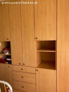 Schlafzimmerverbau. Schlafzimmer Verbau in einem einwandfreien Zustand abzugeben.
vom Tischler
446cm breit, 247 cm Hoch 60cm tief
Demontage und Selbstabholung, Aufzug vorhanden