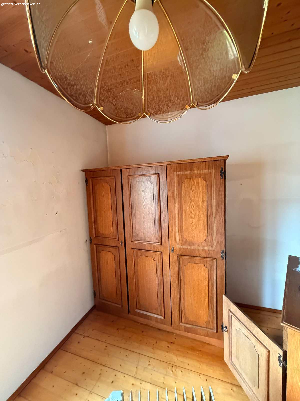 Schranck Regal. Schranck Regal Garderobe….