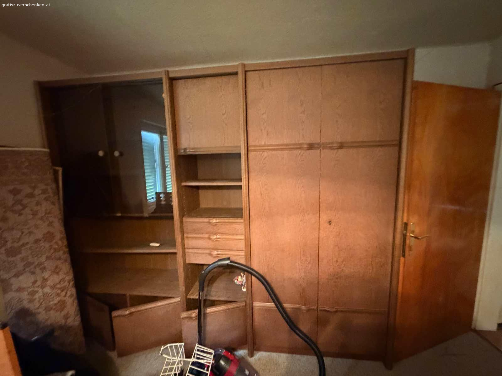 Schranck Regal. Schranck Regal Garderobe….