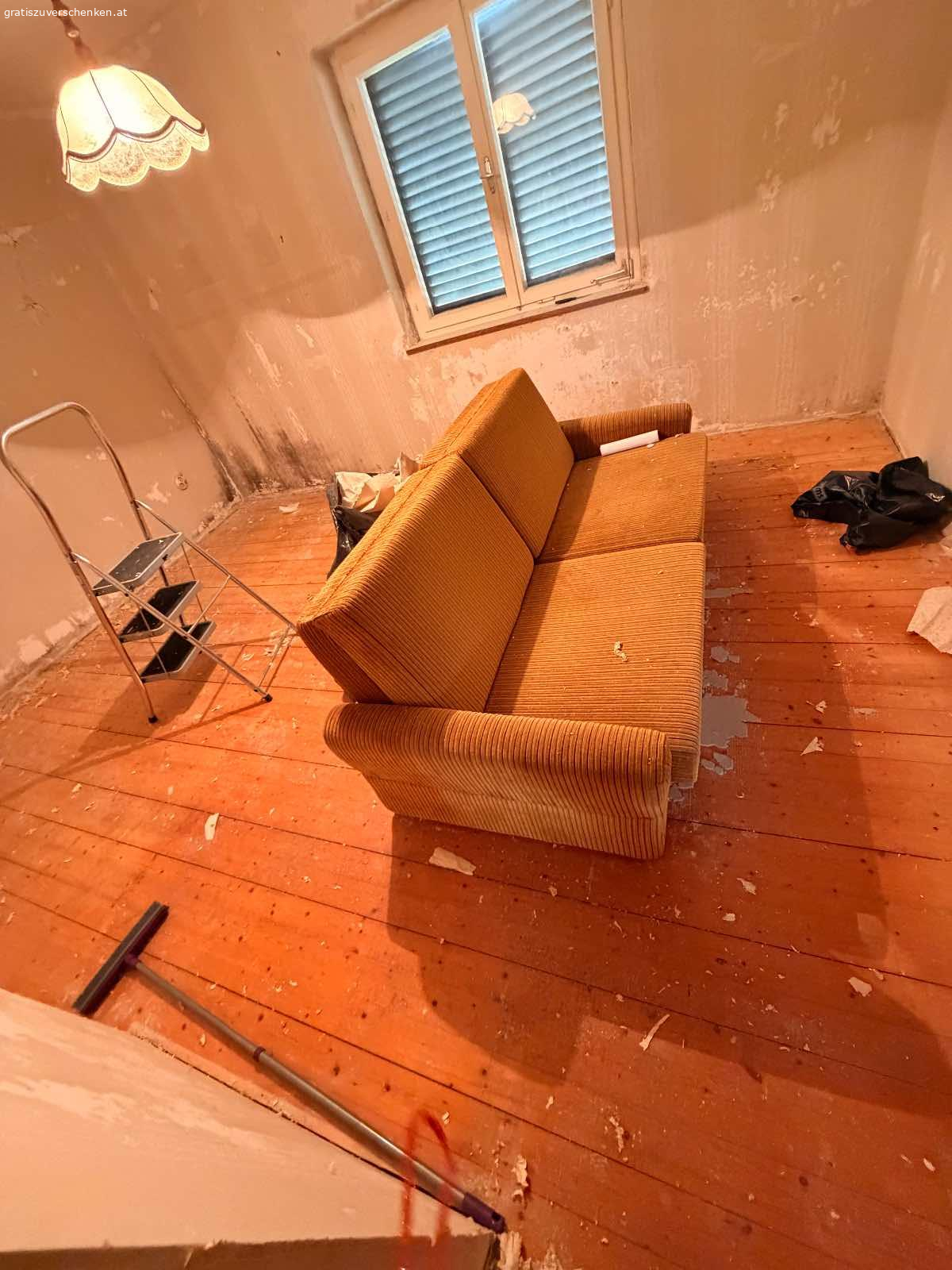 Schranck Regal. Schranck Regal Garderobe….