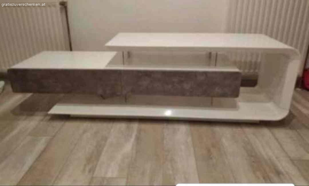 Tv Tisch. TV Kasten. L 164, B 39,5, H 50cm
1 Jahr alt.

Neupreis lag bei 190