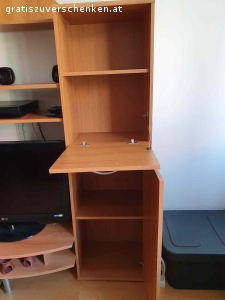 Wohnwand. Wohbwand, gebraucht, aber komplett funktionsfähig. Zum Selbstabholen.
Ohne Accessoires und Fernseher, Musikanlage

Maße: B/H/T: 195/195/37cm