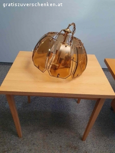 Wohnzimmer mit Tischen. Wohnzimmerwand
Computertisch
Esstisch Holz Höhe verstellbar
Klapptisch und Luster