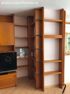 Wohnzimmer Verbau Schrank Vitrine Regal. Sehr schöner Wohnzimmerschrank zu verschenken 
Farbe Kirsch ca 3 Meter